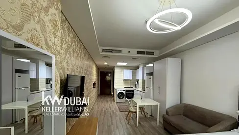 Bright | Furnished | Vacant