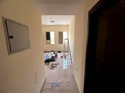 اجمل الشقق واقل الاسعار  للايجار السنوى  الروضه 1  عجمان  خلف مركز شرطه الحميديه  شقه غرفه وصاله  26 الف  على 6 دفعات  شقه مضيئه بالكامل 2  حمام  غرفه