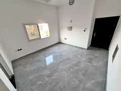 First tenant in the most beautiful studios in Al-Aliya. Prime location, separate kitchen, bright stu