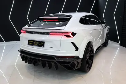 2019 Lamborghini URUS thumbnail 16