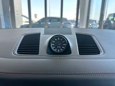 2019 Porsche CAYENNE — миниатюра 15