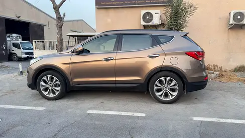 Hyundai Grand Santa Fe 3.3L V6 GDI 2014 - GCC Specs