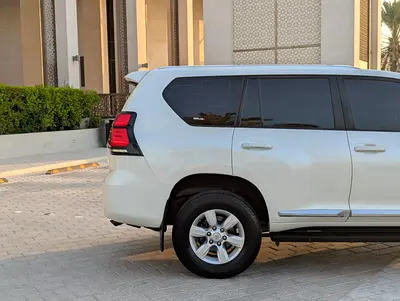 2020 Toyota PRADO — миниатюра 18