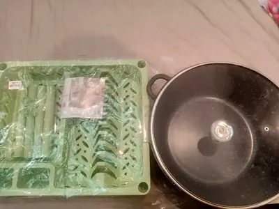 Ceramic crockery and cookware