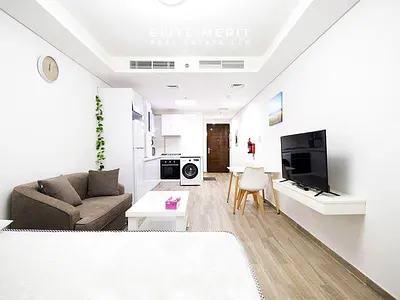 استوديو مفروش | Laya Mansion JVC | إطلالات على المسبح والمدينة