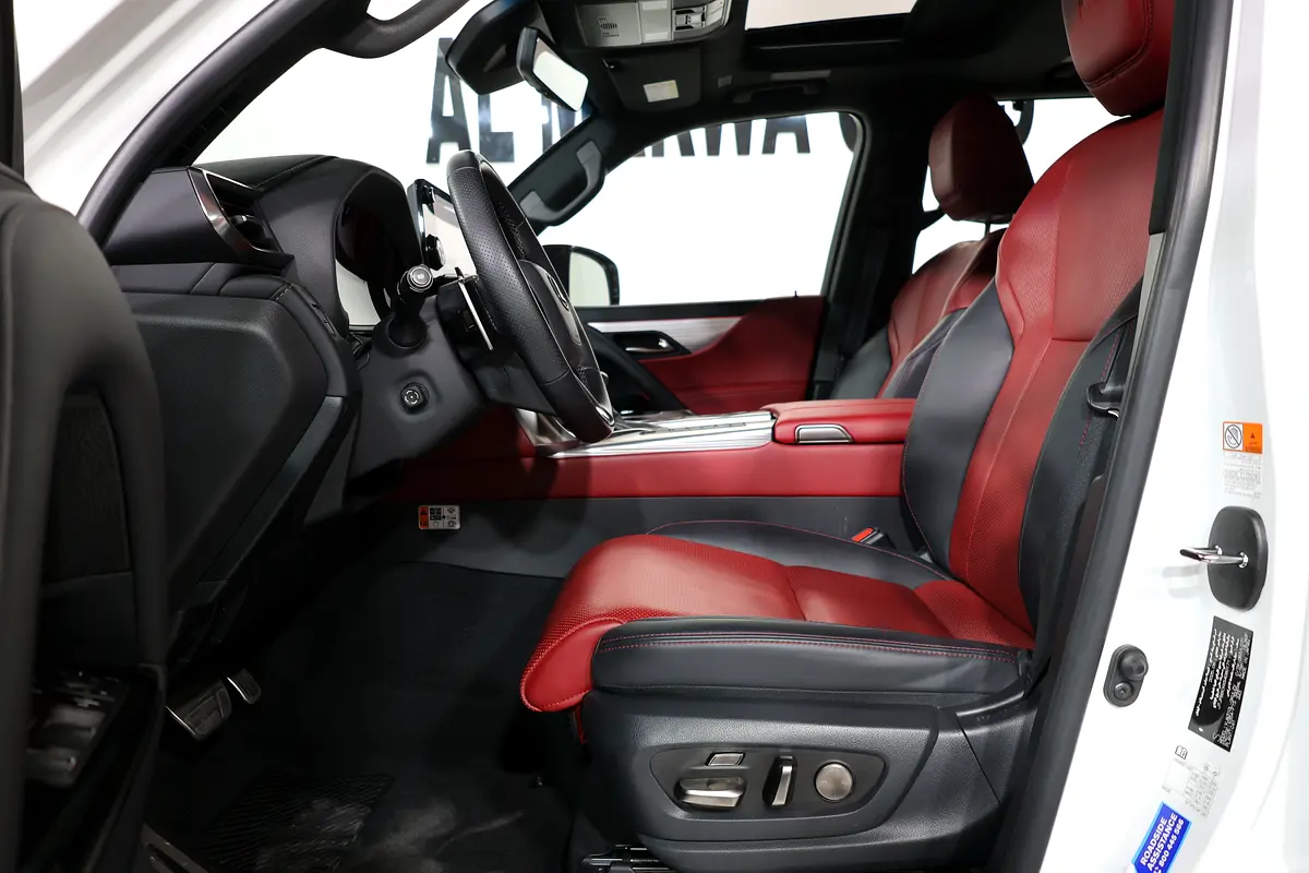 Lexus LX-Series 2025