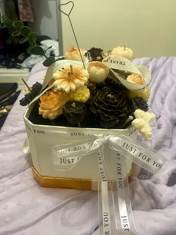 Candle Roses