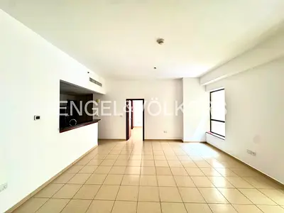 Vacant | Spacious | Low floor