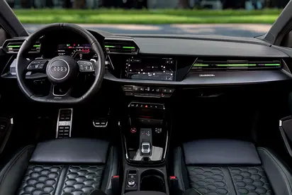 صورة 8 لـ 2022 AUDI RS3