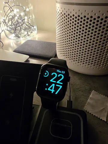 Apple Watch Series 10 46mm black with original charger - good working condition