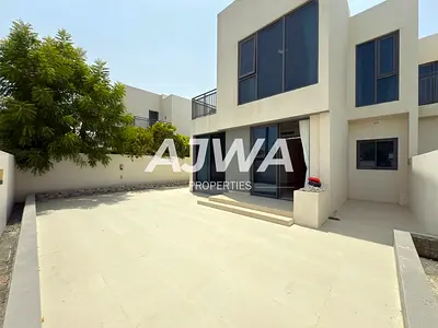 Modern 4BR + Maid | Spacious Villa | Maple 1