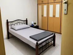 Executive Room Available for Lady - from 1st August
