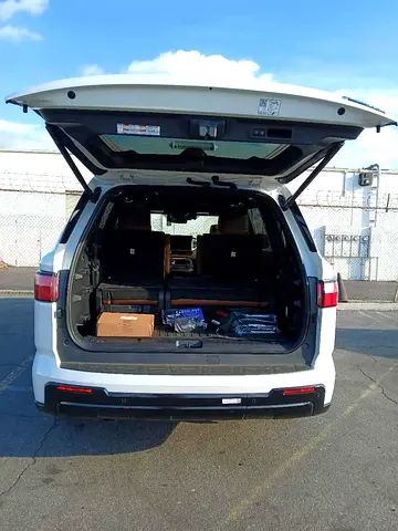 صورة 13 لـ 2025 Toyota SEQUOIA