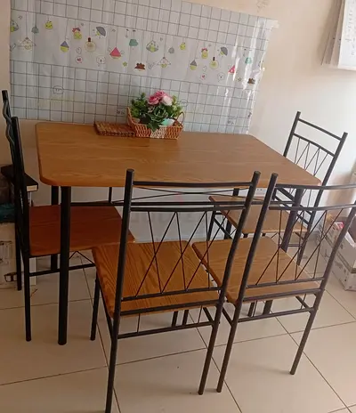 5-Piece-Wooden  Metal Dining Table set with 4 Chaires-Great Condition