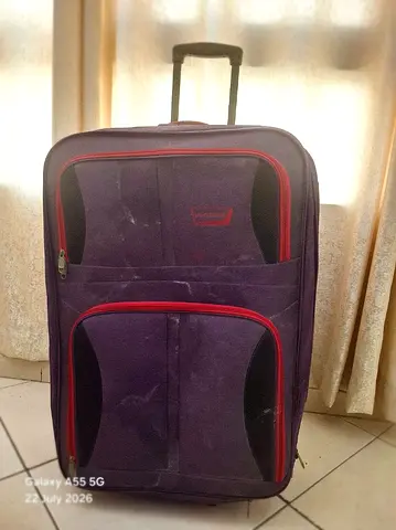 28 Inch Soft Suitcase Good Condition