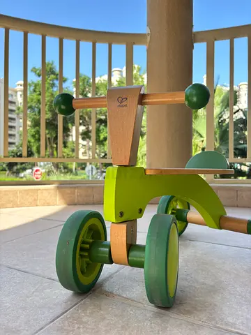 Hape Scoot around ride on wood bike