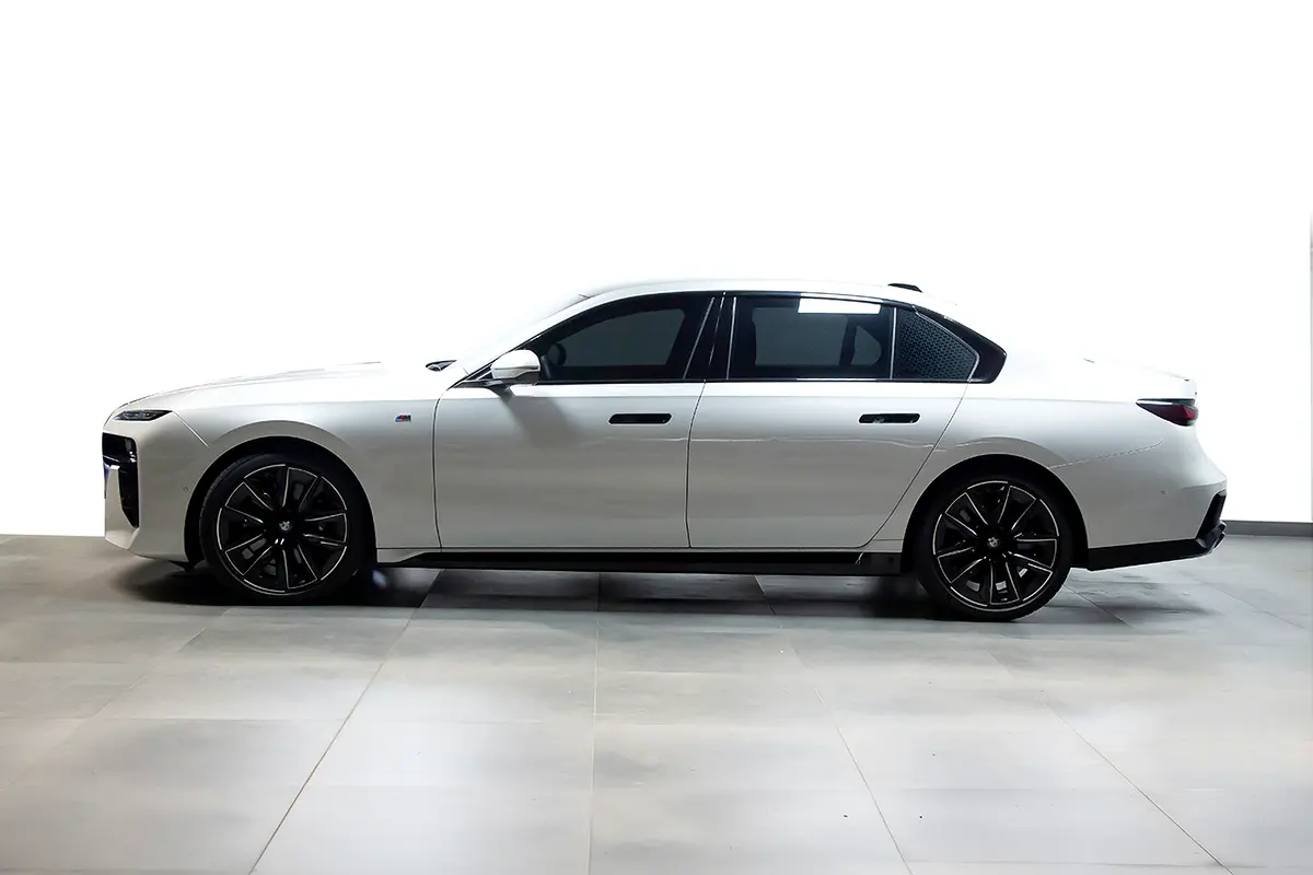BMW 7-Series 2025