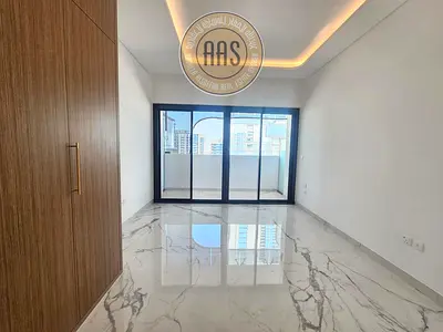 Monthly payment brand new studio availabell just 50k 12 cheqs