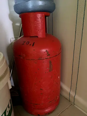 Empty gas cylinder