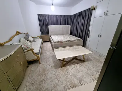 Private Room available near Union Metro