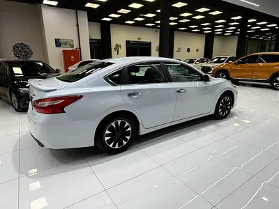 2017 Nissan ALTIMA — миниатюра 4