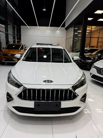 JAC J7 Luxury 2023 GCC Specs