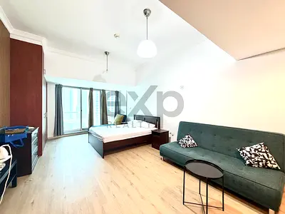 Lake Terrace | Studio | Unfurnished