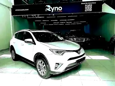 Massive Price Drop!!! // AED 2,600 // 20%DP // 2016 Toyota Rav 4 VXR 2.5L V4