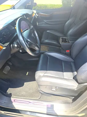2019 Tesla MODEL X — фото 9