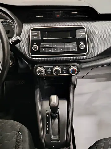 صورة 16 لـ 2023 Nissan KICKS