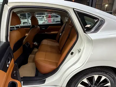 2017 Nissan ALTIMA — миниатюра 6