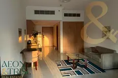 Spacious Studio | Fully Furnished | Lincoln Park
