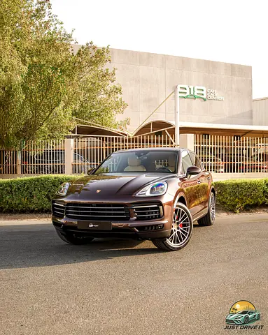 Porsche Cayenne 2019 GCC Paint to Sample Mahogany Metallic Original Paint 52000 km
