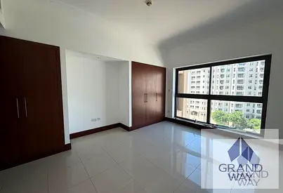Huge Apartment | Beach Access I Prime Location
