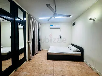Clean Studio room for rent in Jumeirah 1..!!