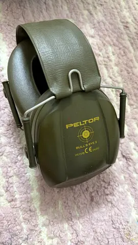 3M Peltor Bulls Eye 1, Ear Defenders / Hearing Protection - Good Condition