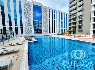 Upgraded I Furnished I Pool View I Corner Unit