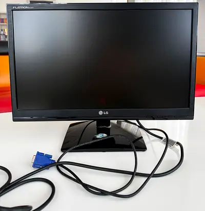 LG LED LCD Monitor 21.5 inch Full HD Excellent condition
