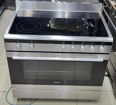 Siemens electric stove 90cm 1800 Aed like new condition free delivery installation