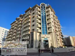 DUPLEX APARTMENT / INVESTOR DEAL / VACANT 1BR