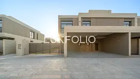 Exclusive | Single Row | Motivated Seller