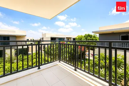 Close To Amenities | Corner Unit | Well Maintained