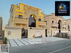 Luxurious classic villa with 6 master bedrooms, a majlis, and 3 living rooms. Freehold ownership for