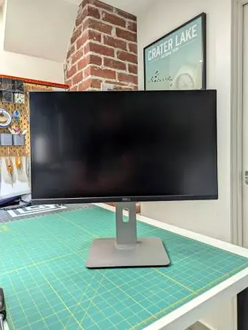 Dell Ultrasharp Monitors 25 Inch IPS 60Hz QHD 1440p AMD FreeSYNC Bezel Less