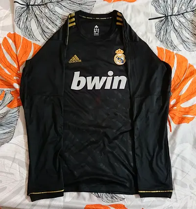 Real Madrid 11/12 away retro football jersey