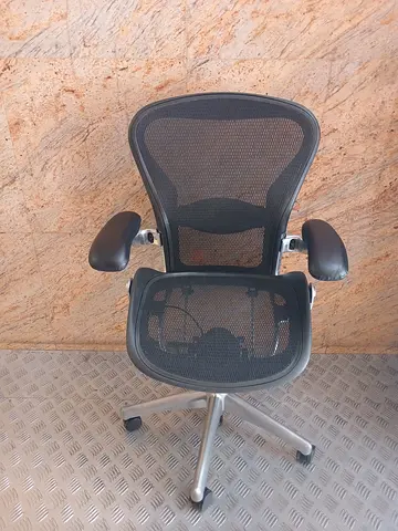 Herman Miller Aeron classic chair for sale good condition