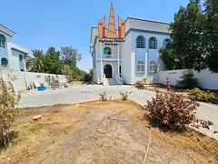 4 Bed room 2 Hall Majlis Maids room big gardan laundry room Balcony For gcc local