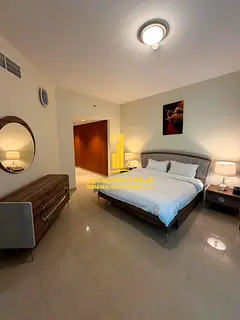 With a sea view, first occupancy, luxurious and elegant two-bedroom apartment with a living room, fu
