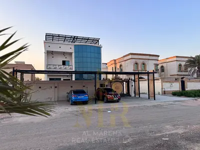فيلا بسعر شامل رسوم الكهرباء والمياة والميكفات على الشارع الرئيسي جاهزة للسكن بخصم خاص للكاش في أرقي مناطق عجمان تملك حر..
