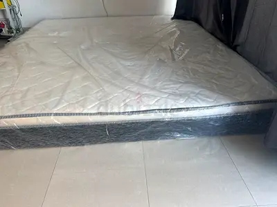 Queen size mattress 180*200 - lightly used, clean
